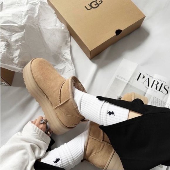 UGG Women's Classic Ultra Mini Platform - Picture 2 of 12